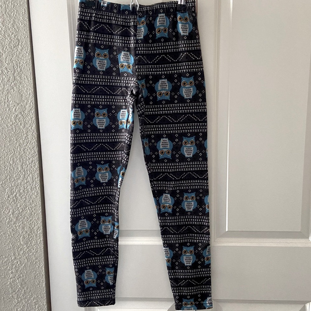 Fleece lined owl leggings.